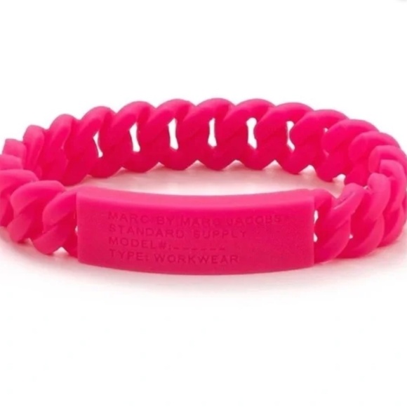 NWT Marc by Marc Jacobs silicone bracelet Neon Pink - Picture 1 of 3